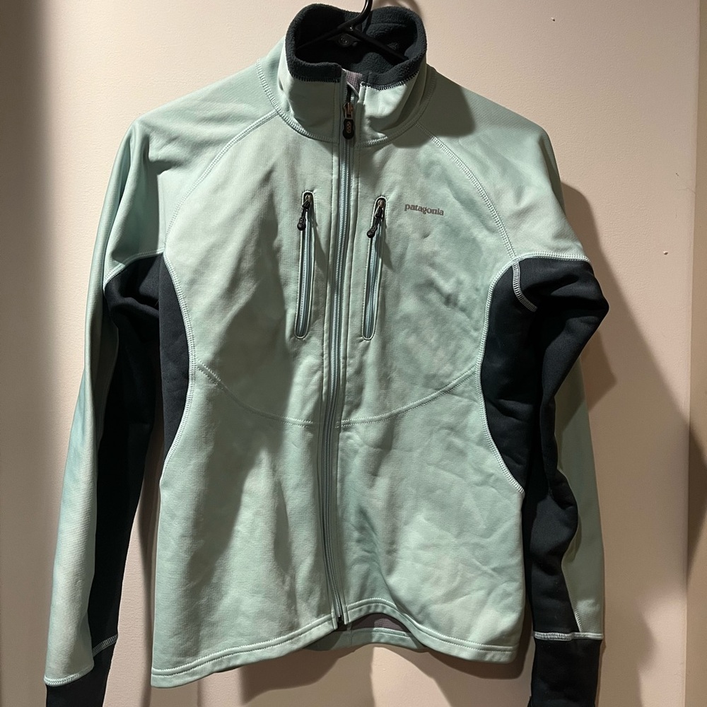 Patagonia Light Green and Black Fleece Jacket